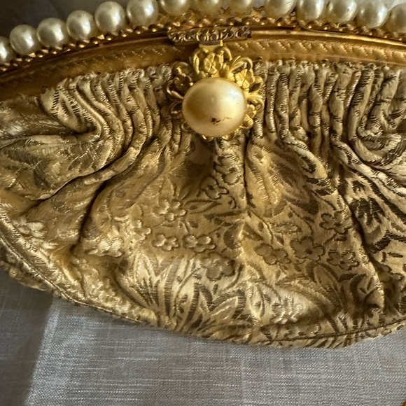 Vintage 1930’ Silk Brocade Evening Purse Small Metallic Bag with Faux Pearl - Picture 4 of 13